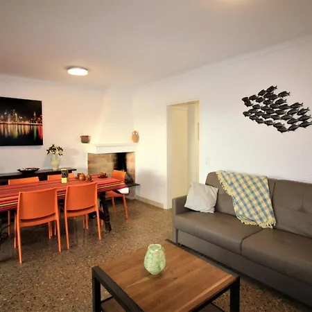 Global Immo 4074 El Corsario Apartment Roses